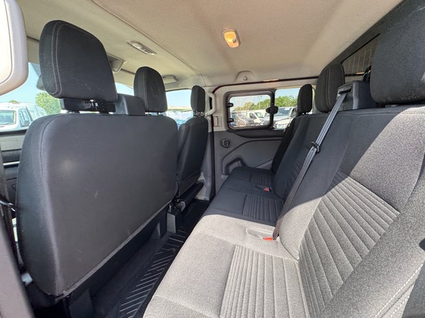 Ford Transit Custom Crew Cab SWB L1H1 Low Roof Limited 300 Air Con Alloys Sensors EURO 6 13