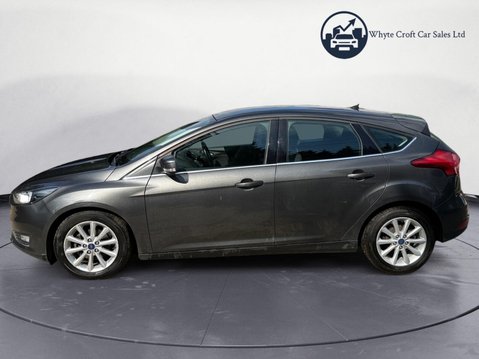 Ford Focus 1.0T EcoBoost Titanium Auto Euro 6 (s/s) 5dr 5