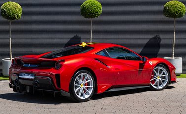Ferrari 488 Pista 4
