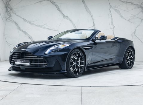 Aston Martin DB12 Volante 1