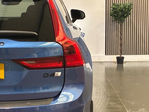 Volvo V90 2.0 D4 R-Design Auto Euro 6 (s/s) 5dr 59