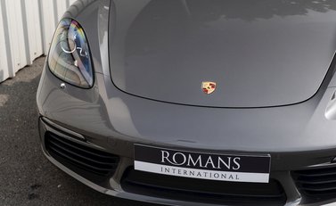 Porsche 718 Boxster S 23
