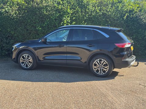 Ford Kuga TITANIUM EDITION ECOBLUE 4