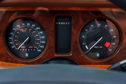 Rolls-Royce Corniche IV 19