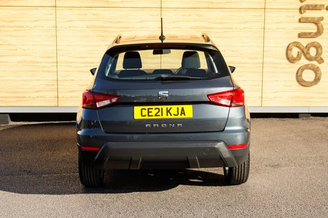 SEAT Arona TSI SE TECHNOLOGY 6