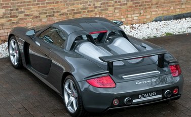 Porsche Carrera GT 10