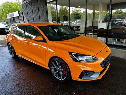 Ford Focus 2.3T EcoBoost ST Euro 6 (s/s) 5dr 9
