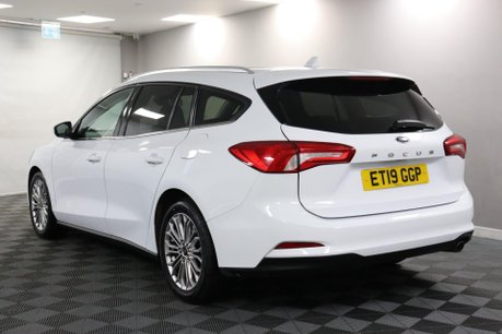 Ford Focus TITANIUM X 10