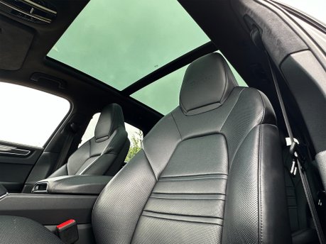 Porsche Cayenne V8 TURBO TIPTRONIC 53