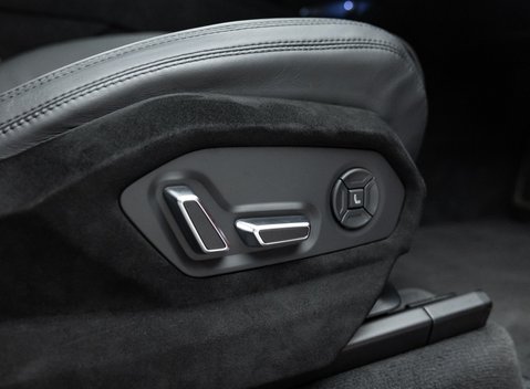 Lamborghini Urus PERFORMANTE 21