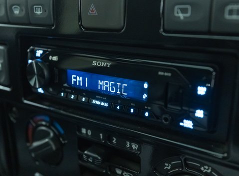 Land Rover Defender 110 XS 18