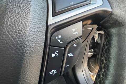 Ford Galaxy TITANIUM 1.5T !! LOOK !! 7 SEATS !! 10 SERVICES! 1 FORMER KEEPER! 33