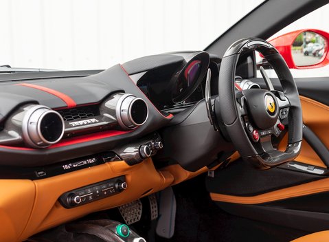 Ferrari 812 Superfast 16