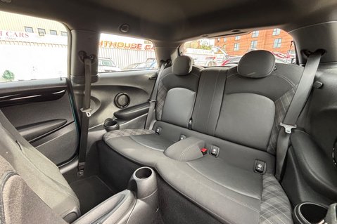 Mini Hatch COOPER 1.5 CHILLI LOOK! JUST 46000 MILES! SERVICE HISTORY! MINI CONNECTED 19