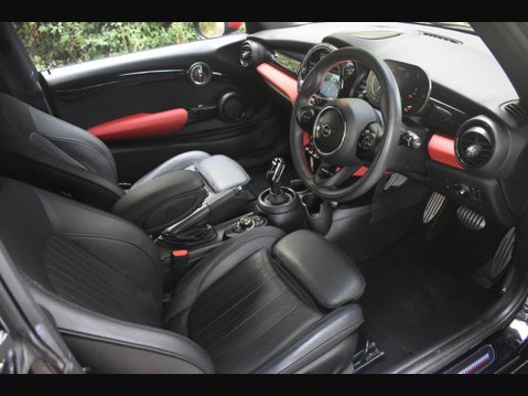 Mini Hatch 2.0 John Cooper Works Hatchback 3dr Petrol Steptronic Euro 6 (s/s) (231 ps) 4