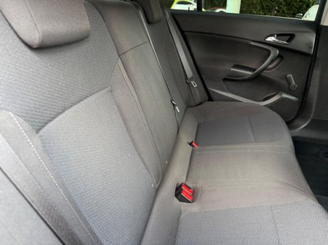Vauxhall Insignia 1.6 CDTi ecoFLEX Design Nav Euro 6 (s/s) 5dr 31