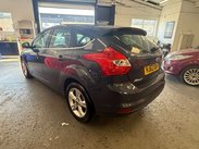 Ford Focus 1.0T EcoBoost Zetec Hatchback 5dr Petrol Manual Euro 5 (s/s) (100 ps) 5