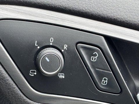 Volkswagen Golf 1.0 TSI SE Nav Euro 6 (s/s) 5dr 16