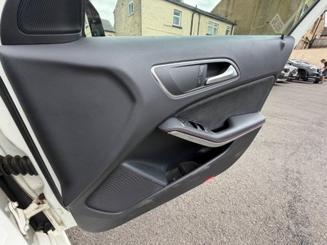 Mercedes-Benz A Class A 200 D AMG LINE PREMIUM 19