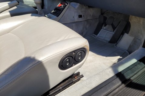 Porsche 911 CARRERA 37