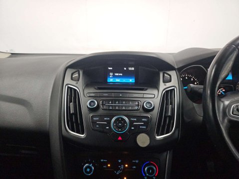 Ford Focus 1.0 Focus Zetec 5dr 98