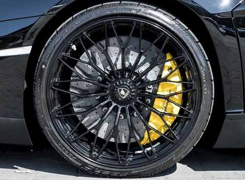 Lamborghini Aventador SV LP750-4 Roadster 12