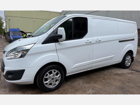 Ford Transit Custom 2.2 TDCi 290 Limited Panel Van 5dr Diesel Manual L2 H1 (186 g/km, 123 bhp) 29
