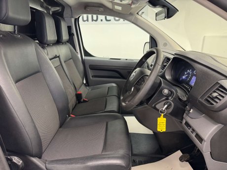 Vauxhall Vivaro 1.5 Vivaro 2900 Sportive S/S 29
