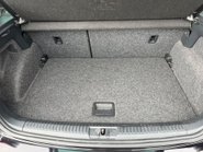 Volkswagen Polo 1.4 TDI SE DESIGN BLUEMOTION 6