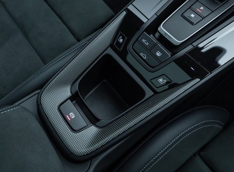 Porsche 911 Carrera 4 GTS (992.2) 21