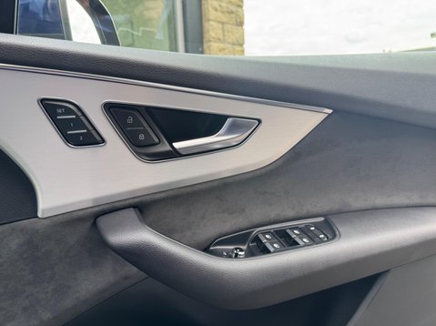 Audi Q7 TDI QUATTRO S LINE MHEV 29