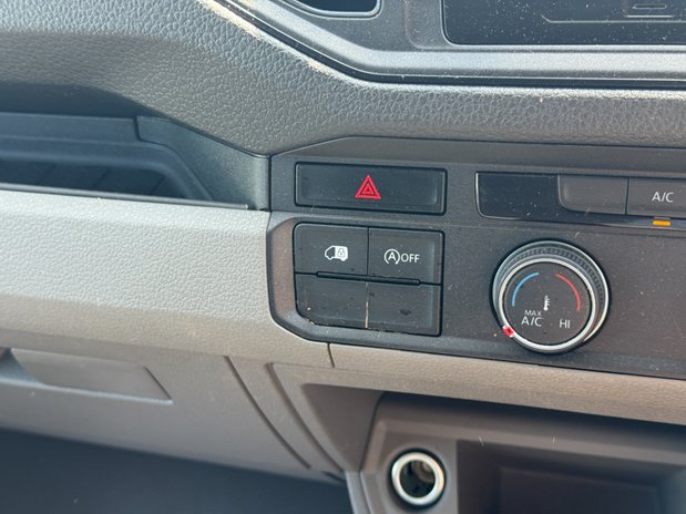 Volkswagen Crafter MWB L2H2 High Roof Startline 350 Air Con Sensors EURO 6 29
