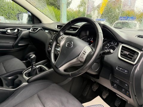 Nissan Qashqai 1.5 dCi N-Connecta 2WD Euro 6 (s/s) 5dr 14