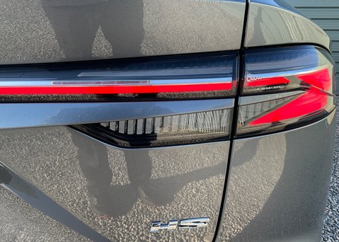 MG HS 1.5 T-GDI SE 13