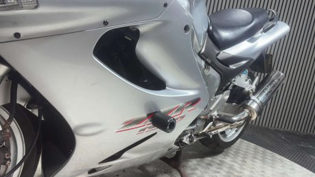 Kawasaki ZZR 2003 ONLY 24K TOURER PROJECT BIKE SPARES OR REPAIR 1200CC 27