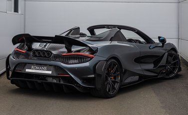 McLaren 765LT Spider 4