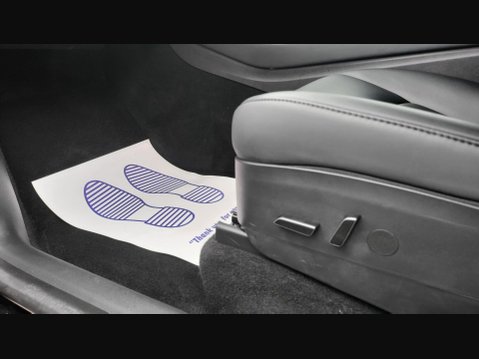 Tesla Model Y LONG RANGE AWD 39