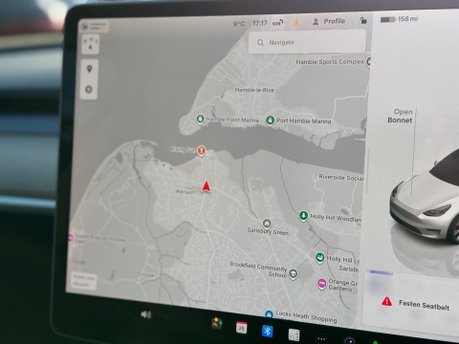 Tesla Model Y BASE 20