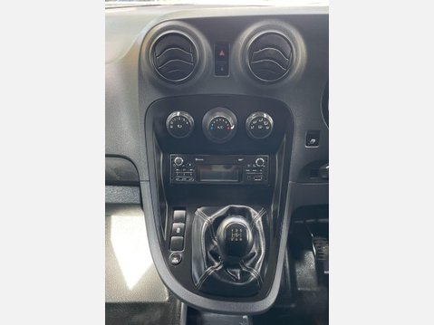 Mercedes-Benz Citan 1.5 109 CDI Panel Van 5dr Diesel Manual L2 Euro 5 (90 ps) 28