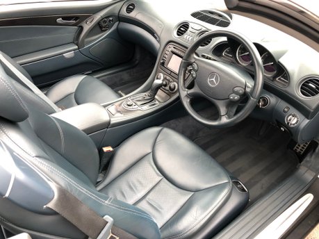 Mercedes-Benz SL Series SL500 v8 automatic petrol great service history, cruise, AC, BOSE, NAV, 2