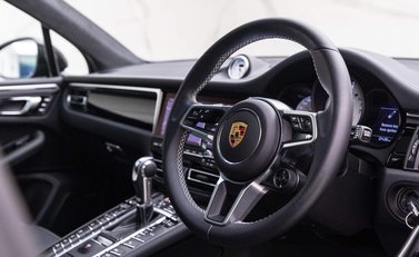 Porsche Macan TURBO PDK 5