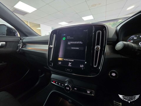 Volvo XC40 1.5 T3 R-Design Euro 6 (s/s) 5dr 78