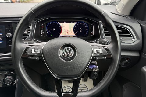 Volkswagen T-Roc SEL TSI EVO DSG -WHITE SILVER -PAN ROOF -CAMERA -WINTER PACK  11