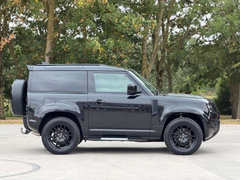 Land Rover Defender 3.0 Defender Hard Top D MHEV Auto 4WD 5dr 16