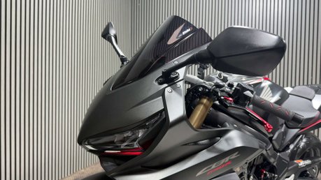 Honda CBR 2020 ONLY 790 MILES LONG MOT SERVICED SPORTS BIKE 650CC 25
