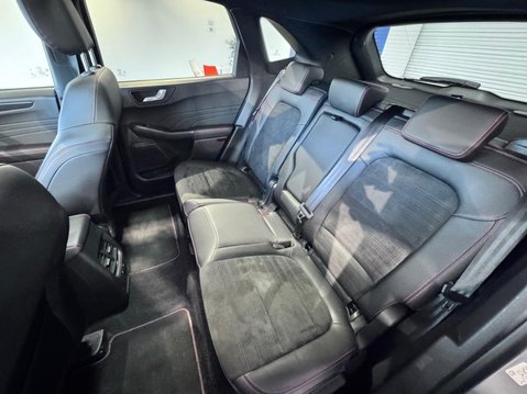 Ford Kuga 2.5 Duratec 14.4kWh ST-Line X Edition CVT Euro 6 (s/s) 5dr 37