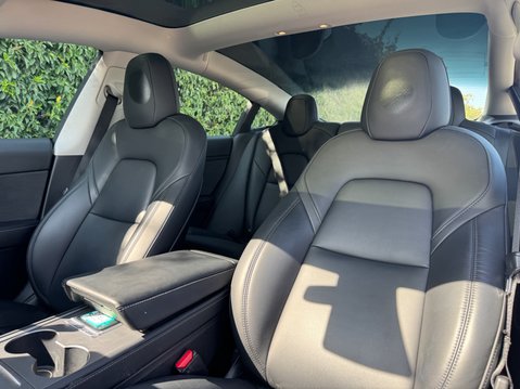 Tesla Model 3 Standard Range Plus Saloon 4dr Electric Auto RWD (241 bhp) 10