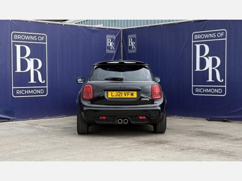 Mini Hatch 2.0 Cooper S Sport Hatchback 3dr Petrol Steptronic Euro 6 (s/s) (192 ps) 6
