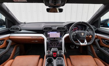 Lamborghini Urus 19