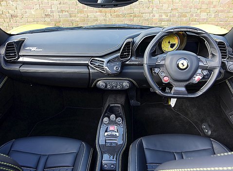 Ferrari 458 Spider 18
